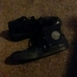 Converse high top tennis shoes